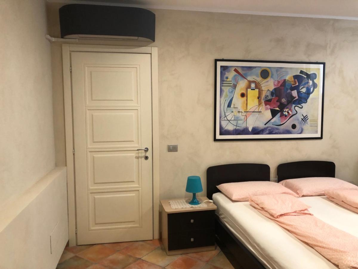 Montegrosso dʼAstiLa Casa Bluアパートメント エクステリア 写真